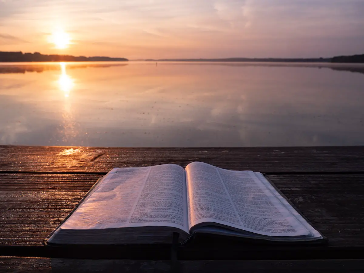 ¿Cuál es el mejor libro de la Biblia para leer como guía? -