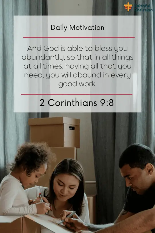31 versículos de la Biblia sobre la felicidad familiar: escrituras en común